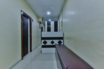 Hotel Bkc Inn Мумбай Екстериор снимка